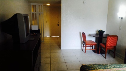 Sunset Inn- Fort Pierce, FL image 25