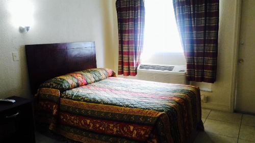 Sunset Inn- Fort Pierce, FL image 32