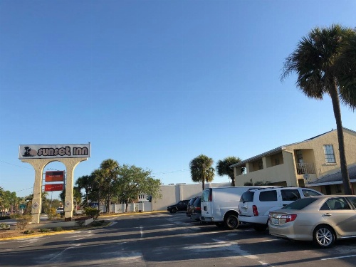 Sunset Inn- Fort Pierce, FL image 8